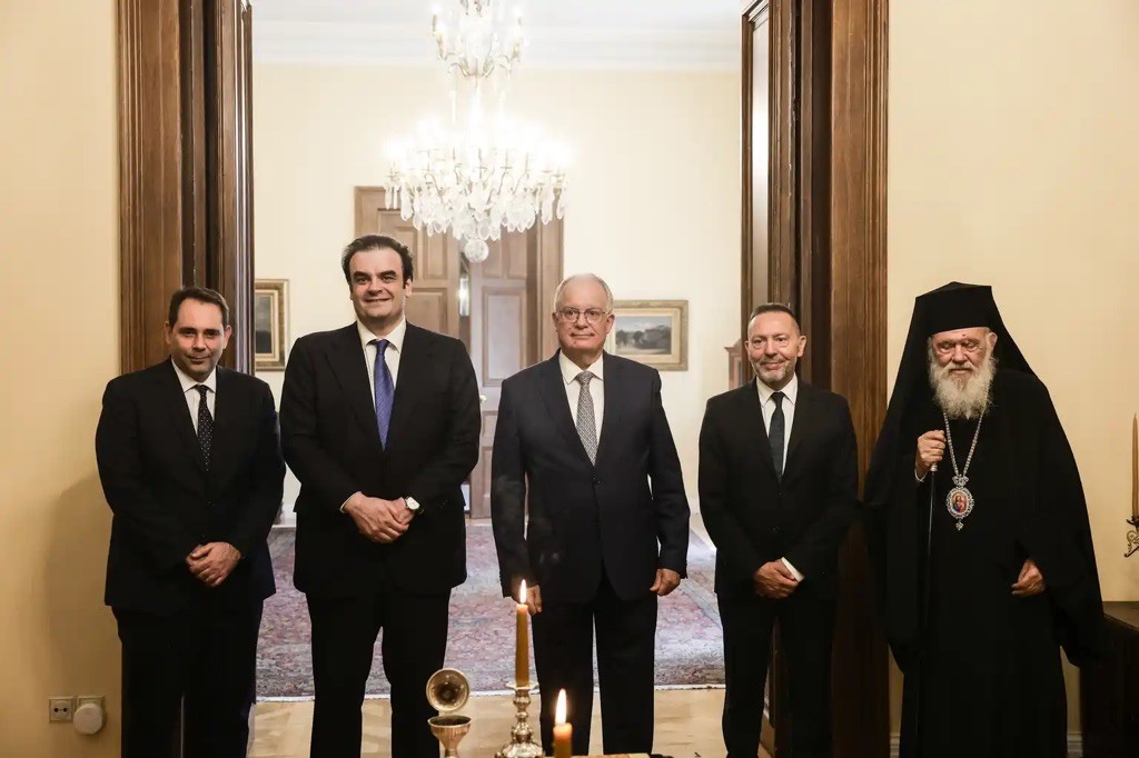 Στιγμιότυπο απο την ορκωμοσία του κυρίου Στουρνάρα ως Διοικητής της Τράπεζας της Ελλάδος